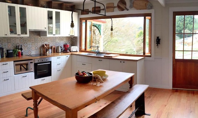 Derby Casa | Explore Derby from Gorgeous Home with Outdoor Bath