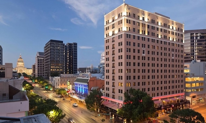 Downtown Austin Hotel | Explore Nature and Have Fun! Pets Allowed, Pool, Near Paramount Theater!
