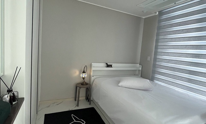 Sogong-dong Apartamento | @ Explore Seoul on Foot - Just 3 Min from Namdaemun & City Hall!