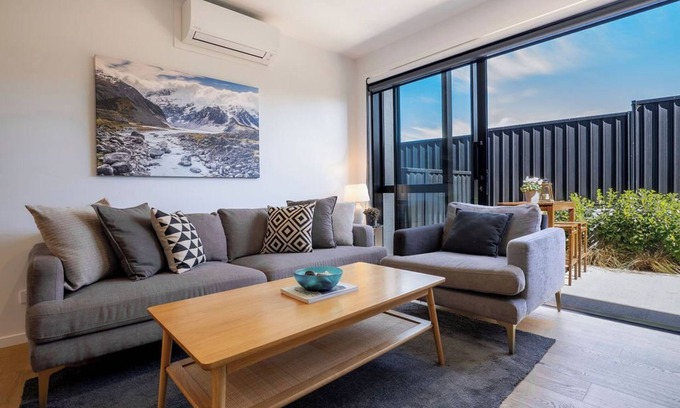 Albert Town Casa | Explore Wanaka - New & Stylish