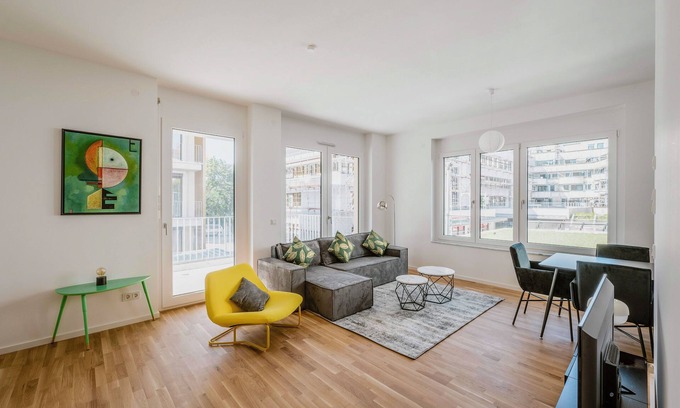 Boeblingen Apartamento | EXQUIS Luxus 2BR Apartamento ETRO I Balcón I Familiar I Home Office