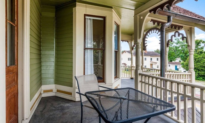 Lake City Casa | Exquisite 125 Year Old Queen Anne Historical House - 2nd Floor - 4 Room Unit