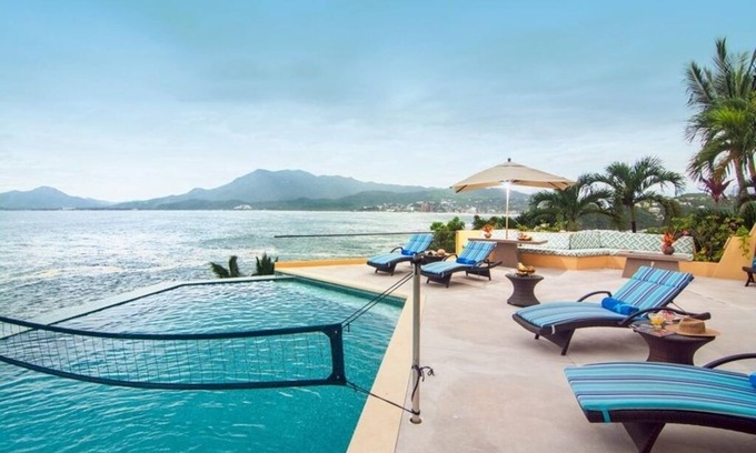 La Punta Villa | Exquisito 5 dormitorios, totalmente equipado en exclusiva comunidad cerrada / playa privada