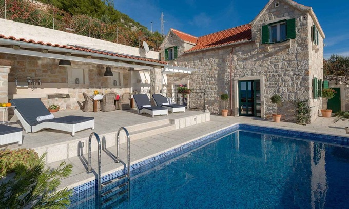 Murvica Villa | Exquisite Brac Villa | 3 Bedrooms | Villa Belle Murvica | Overlooking the Adriatic Sea & Private Pool | Murvica
