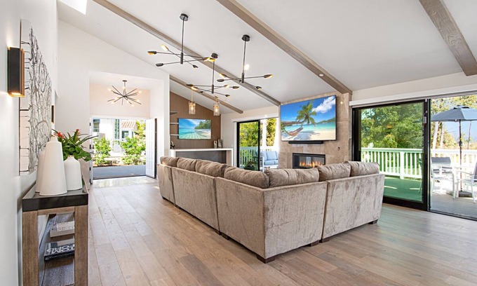 Covenant Casa | Exquisite Rare Find in exclusive Rancho Santa Fe