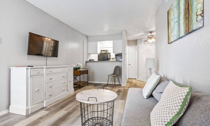 Park Central Apartamento | ~EXTENDED STAY~ Affordable in DFW! Free WiFi!