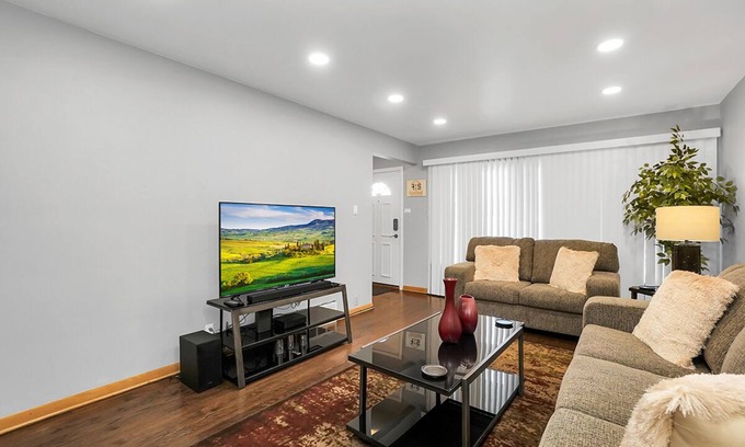 Bloomingdale Casa | Extended Stay Bloomingdale FHS Rental