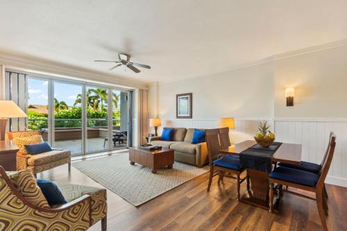 Honokowai Apartamento | Extra large 1BR LUXURY resort condo with MASSIVE outdoor space & balcony