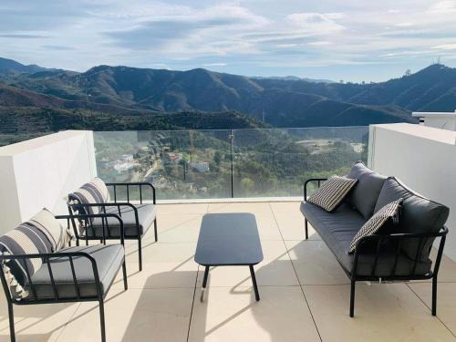 Ojen Apartamento | Extra large Luxury property with Spa, 3 min to Marbella city center
