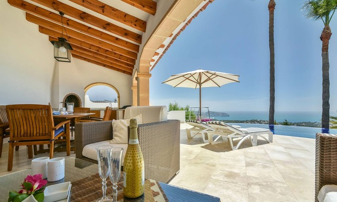 Benissa Coast Villa | Extraordinaria villa con exclusivas vistas panorámicas al mar de Moraira a Calpe