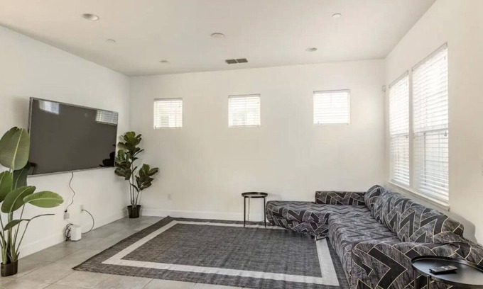 Mount Eden Casa | Extravagant house