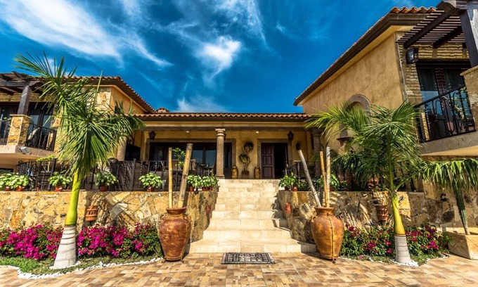 Cabo San Lucas Villa | Extravagante villa de lujo de 4 dormitorios Finca Tezal con piscina privada, jacuzzi y mucho más.