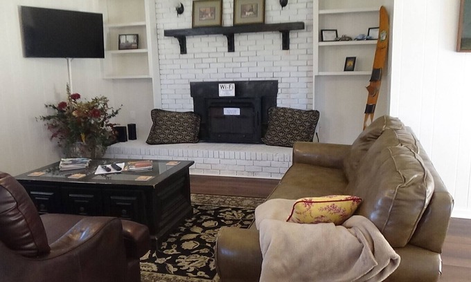 Centerville Casa | EZ - GO Lodging 3.7 mi Green Pond Landing(Lake Hartwell) Clemson Univ 15 mil.