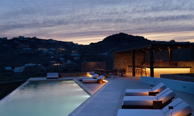 Platis Gialos Hotel | Ezio Bo Luxury Living