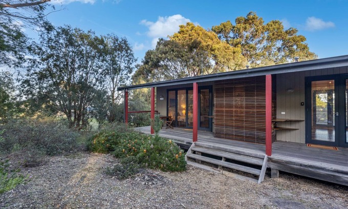 Paynesville Casa | F and E Lakes Escape - East: A peaceful retreat nestled along the lakefront