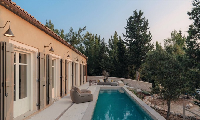 Tselendata Villa | F Topia Long Villa, F Topia Villas