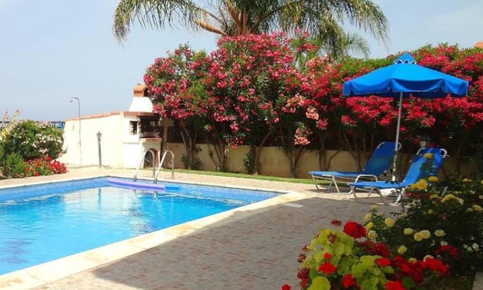 Kissonerga Villa | RESERVE AHORA 2020!¡PAQUETE DE BIENVENIDA! FABULOSA VILLA DE 3 CAMAS, WIFI, VISTAS, PISCINA, JARDIN, PLAYA