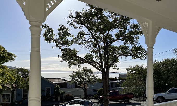 Sausalito Cabaña | FAB VIEWS of San Francisco Bay with Spacious Porch!!!