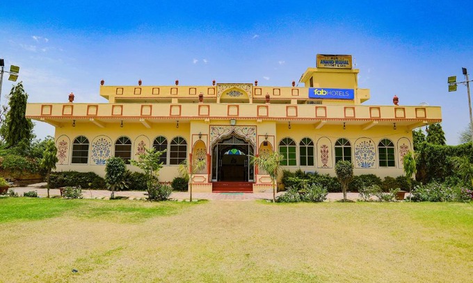 Amer Cama Y Desayuno | FabEscape Anand Mahal