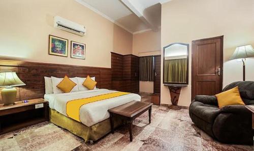 Agra Hotel | FabHotel The Dayal - 24 kms from Delhi Gate, 5 kms from Agra Fort