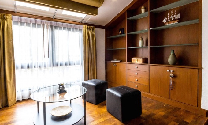 Khlong Toei Nuea Casa | Fabulosa Casa Adosada Dasiri con 5 Dormitorios