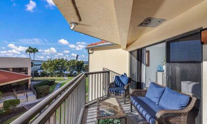 Bradenton Apartamento | Fabulous 2 bedroom/2 bathroom Condo on the Manatee River
