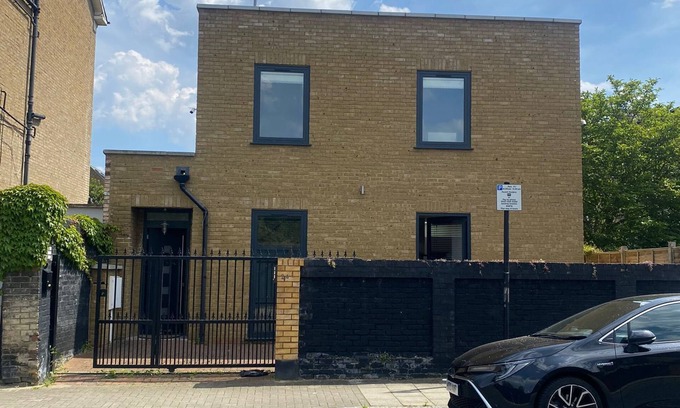 Brixton Casa | Fabulous 3-bedroom house in London