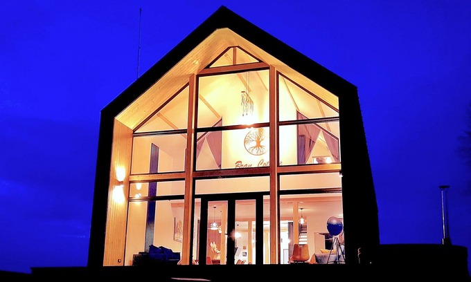 Bran Cabaña | Fabulous 5-bedroom Cottage in Bran with WiFi, AC