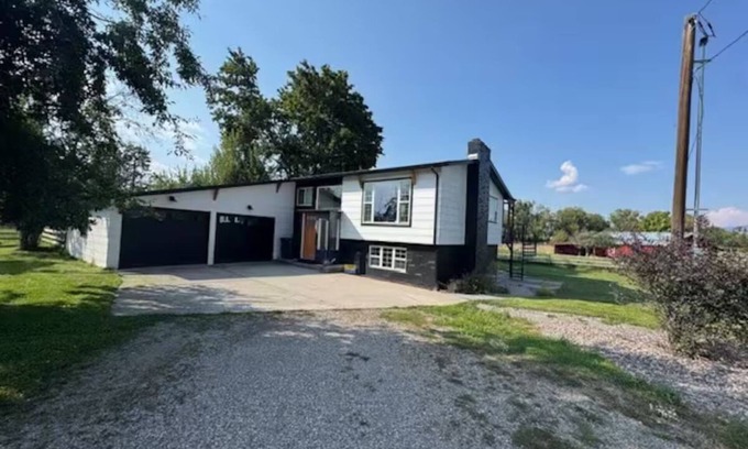 Orchard Homes Casa | Fabulous 5-bedroom house with AC in charming Missoula