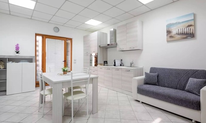 Olbia City Centre Apartamento | Fabulous downtown apartment with kitchen, bedroom and bathroom