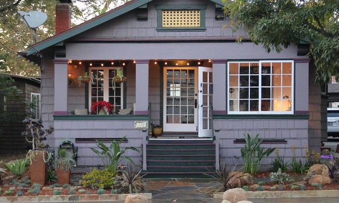Oak Park Casa | Fabulous Downtown Living, 1 BR / 1 BA