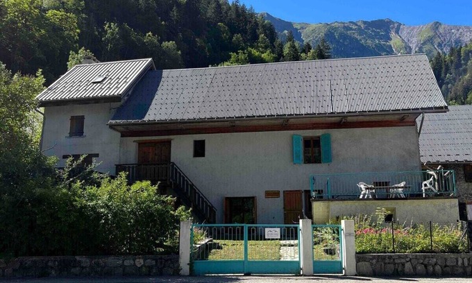 Venosc Casa | Fabulous Modern Farmhouse, Ski/Cycle/Hike, Venosc - SLEEPS 7
