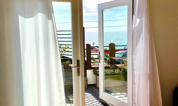 Westside Santa Cruz Cabaña | Fabulous Monterey Bay Views