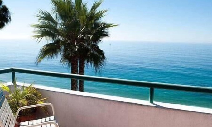 Laguna Beach Complejo | FABULOUS ONE BEDROOM SUITE LAGUNA-BEACH/ACCRSS!