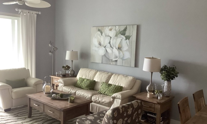 Biggar Condominio | Fabuloso ático con vista al golf y al lago, todos los muebles nuevos.