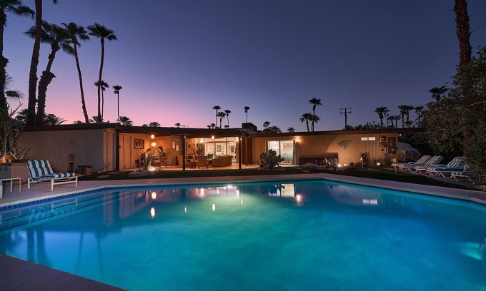 Palm Springs Casa | FABULOSO CLÁSICO DE MEDIO SIGLO PISCINA DE CUATRO HABITACIONES RESORT STYLE POOL HOME EN PS CENTRAL