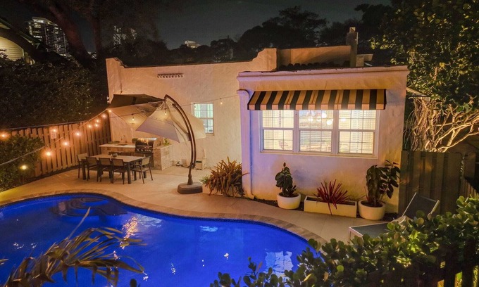 Downtown Fort Lauderdale Casa | Fabulous Rio Vista Heated Pool Home Near the Las Olas District and the Beaches!!