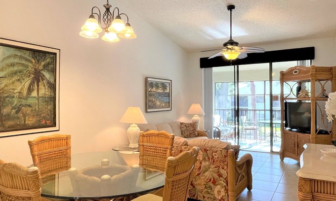 Trailer Estates Condominio | Fabulous Shorewalk Palms Heaven condo-2 heated hot tubs & pools near IMG/beaches