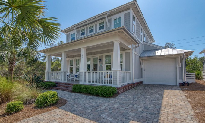 Lakeside at Blue Mountain Beach Casa | Fabulous Vacation Beach Home in Lakeside!