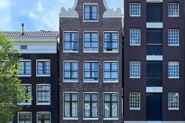 Red Light District Hotel | Facade Hotel Amsterdam