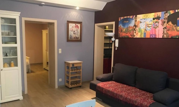 Upper Town Apartamento | Frente al Parlamento Europeo, hermoso apartamento