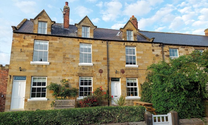 Hinderwell Cabaña | FAIR HOLME, pet friendly, character holiday cottage in Hinderwell