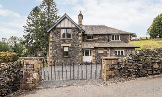 Ambleside Casa | FAIR RIGG, family friendly, with open fire in Sawrey
