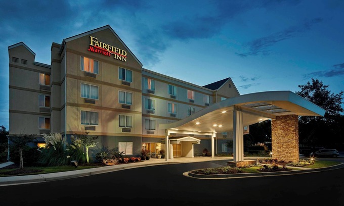Myrtle Beach Hotel | Fairfield Inn by Marriott Myrtle Beach Broadway at the Beach