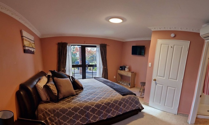Blenheim Casa | Fairhall Lodge- Luxury B&B