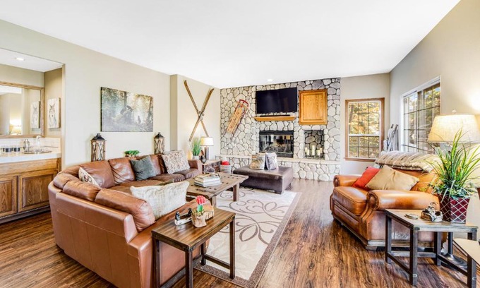 Lake Arrowhead Casa | Fairway Retreat