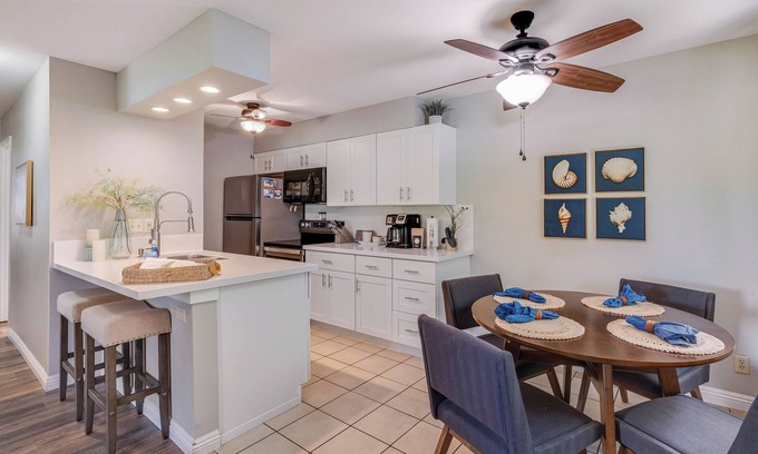 Waikoloa Casa | Fairway Terrace F-107: Waikoloa Condo Golf Course View With Pool