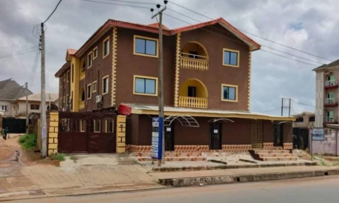 Ota Apartamento | Fairways Apartments: 2 bedroom apartment 10 mins from Winners Chapel Ota