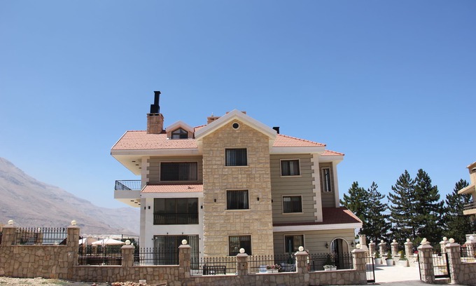 Al Arz Chalet De Esquí | Falcon Peak - Apartamento de dos habitaciones en el primer piso