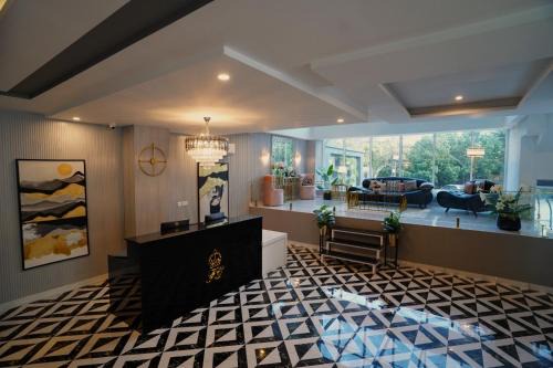 Gulberg Hotel | Faletti’s Grand MM Alam Road